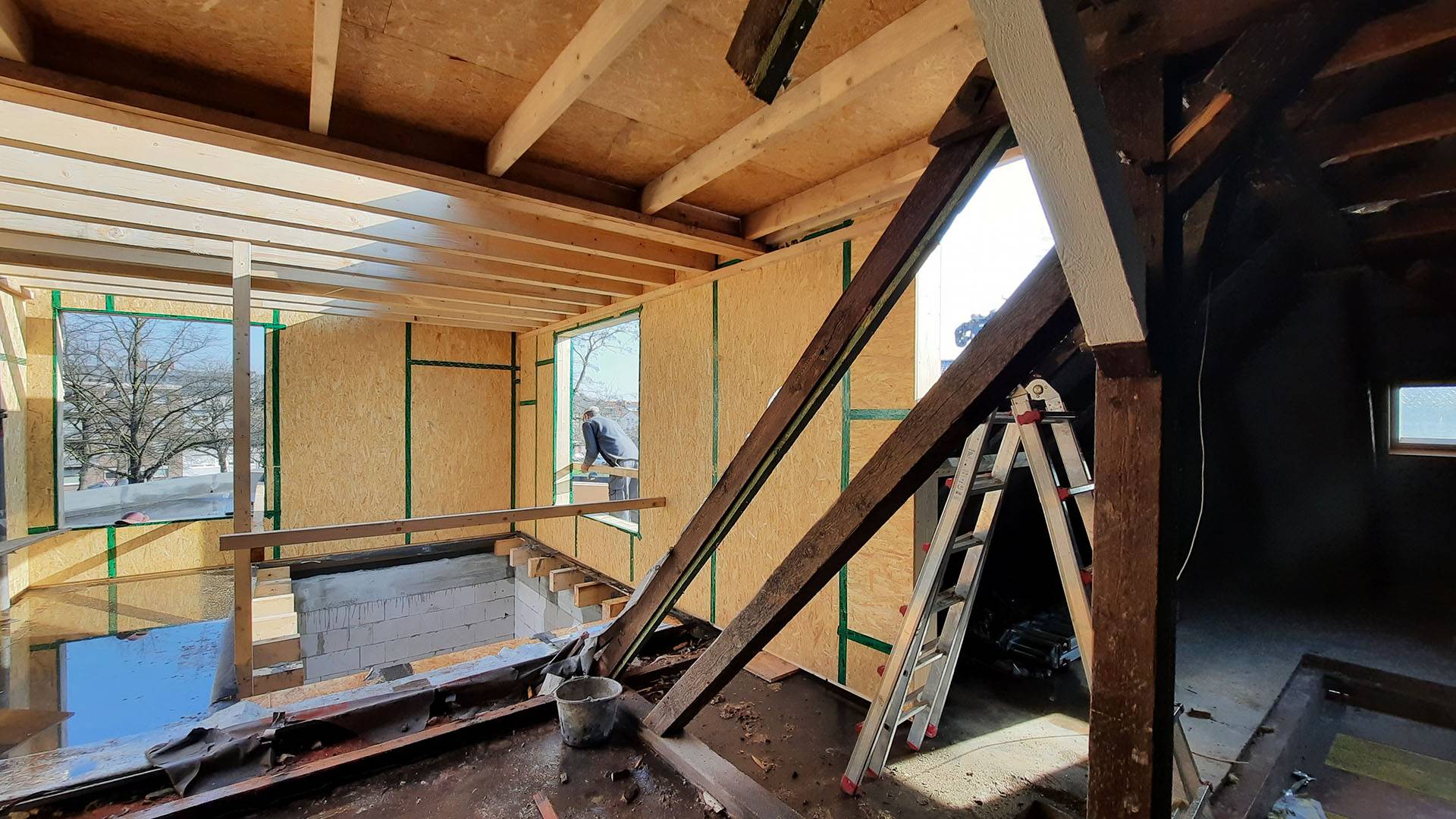 Neues Geschoss in Holztafelbauweise